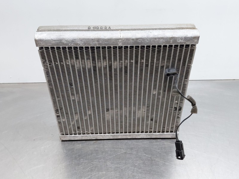 Recambio de radiador calefaccion / aire acondicionado para hyundai kona hybrid referencia OEM IAM 97139J9000  