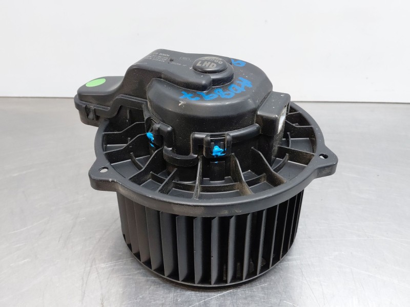 Recambio de motor calefaccion para hyundai kona hybrid referencia OEM IAM 97113J3000  