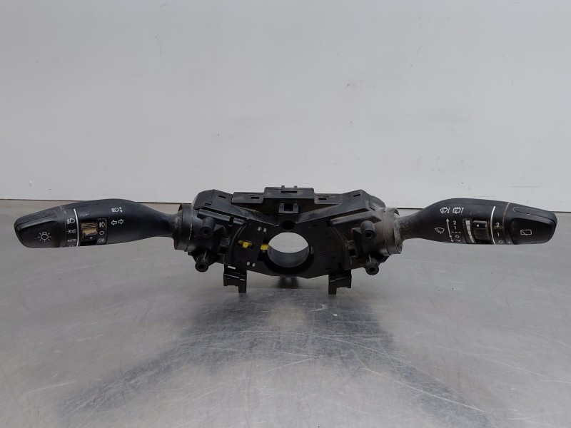 Recambio de mando multifuncion para hyundai kona hybrid referencia OEM IAM 93403J9950  