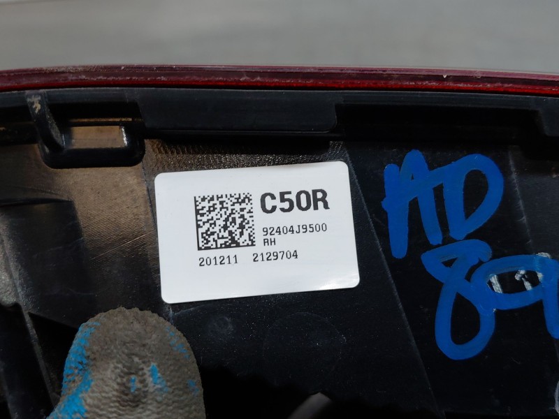 Recambio de piloto trasero derecho interior para hyundai kona hybrid referencia OEM IAM 92404J9500  