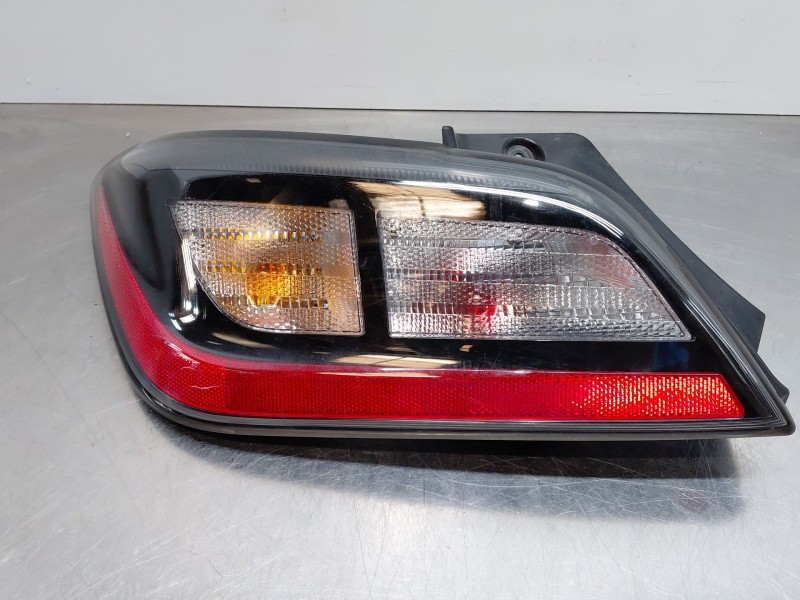 Recambio de piloto trasero izquierdo paragolpes para hyundai kona hybrid referencia OEM IAM 92405J9510  