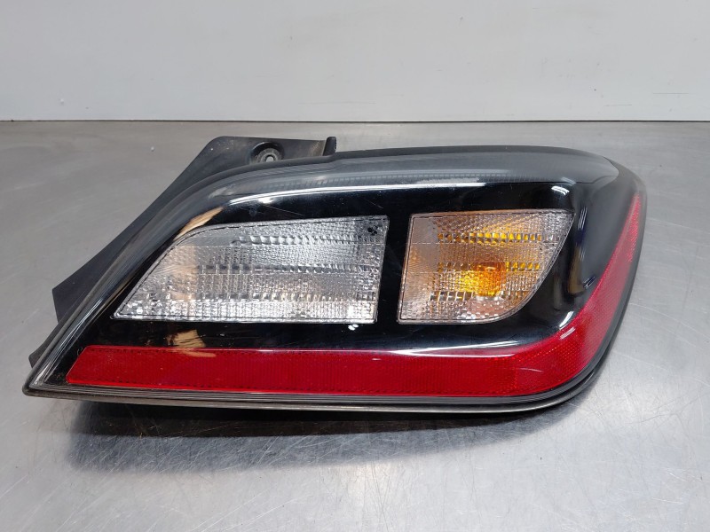 Recambio de piloto trasero derecho paragolpes para hyundai kona hybrid referencia OEM IAM 92406J9500  