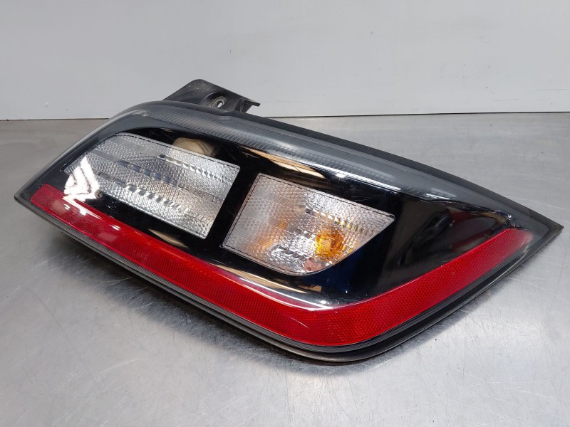 Recambio de piloto trasero derecho paragolpes para hyundai kona hybrid referencia OEM IAM 92406J9500  