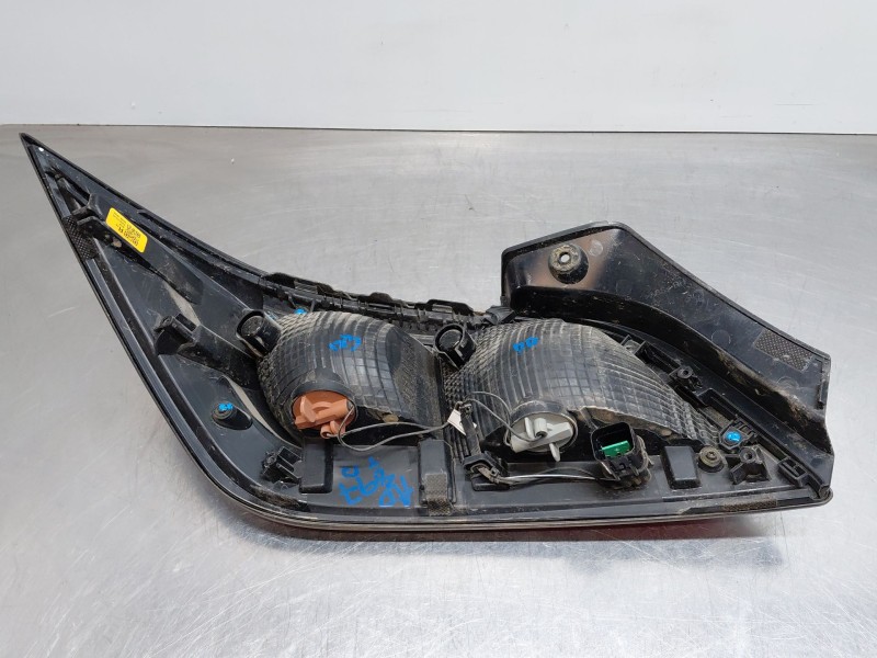 Recambio de piloto trasero derecho paragolpes para hyundai kona hybrid referencia OEM IAM 92406J9500  