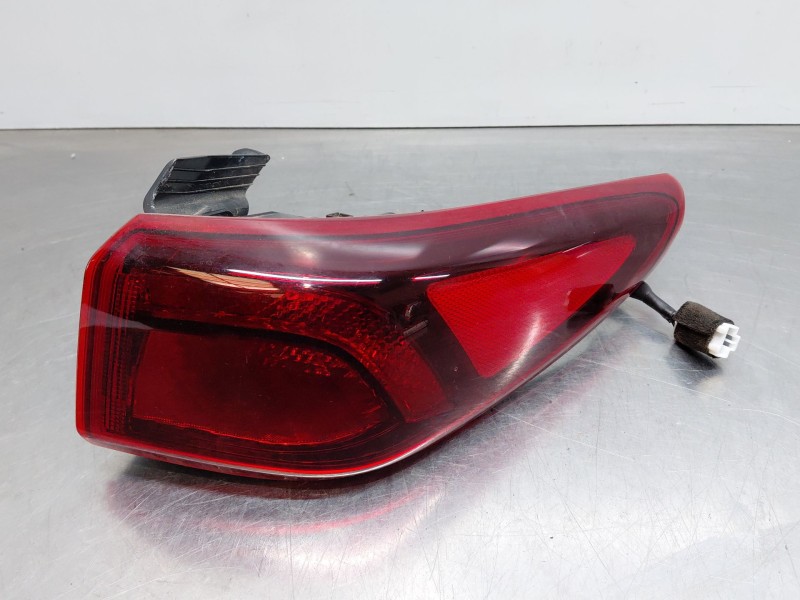 Recambio de piloto trasero derecho para hyundai kona hybrid referencia OEM IAM 92402J9500  