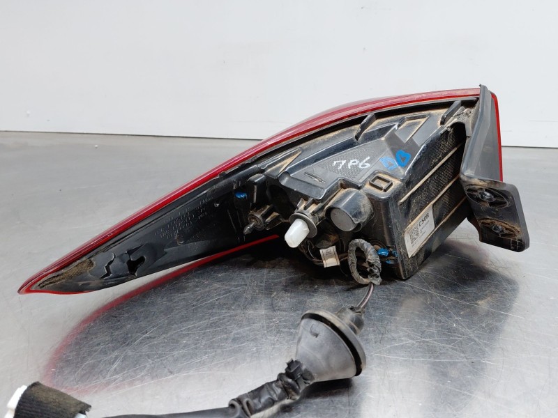 Recambio de piloto trasero derecho para hyundai kona hybrid referencia OEM IAM 92402J9500  