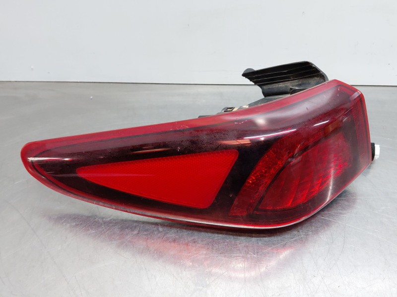 Recambio de piloto trasero izquierdo para hyundai kona hybrid referencia OEM IAM 92401J9500  