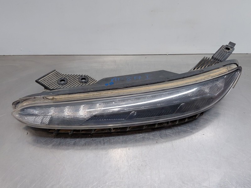 Recambio de piloto delantero izquierdo para hyundai kona hybrid referencia OEM IAM 92207J9500  