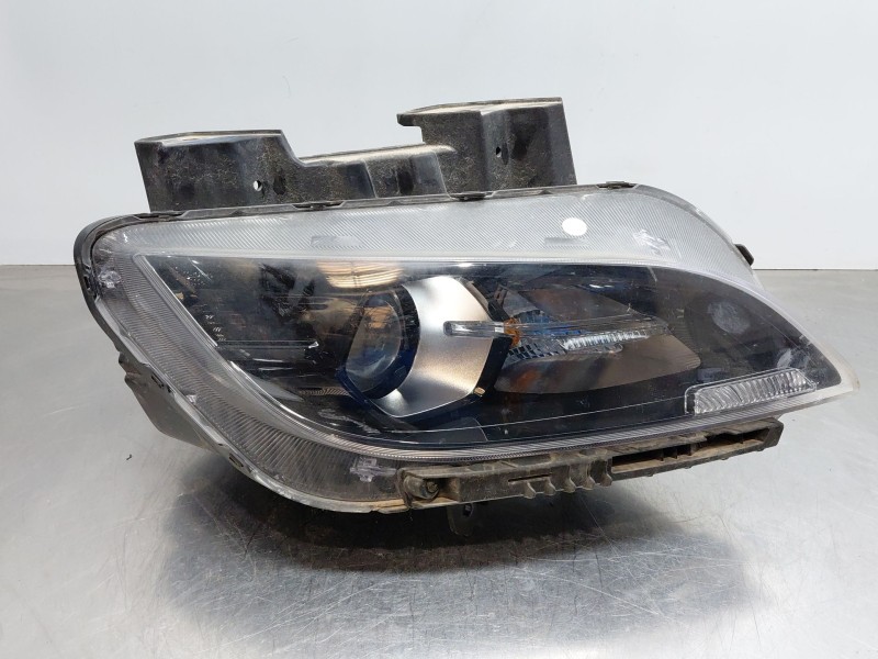 Recambio de faro derecho para hyundai kona hybrid referencia OEM IAM 92102J9500  