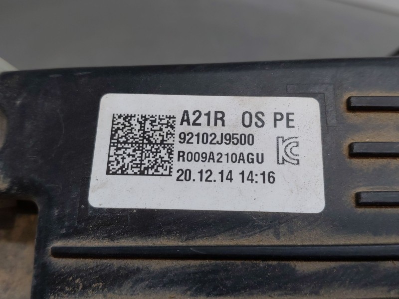 Recambio de faro derecho para hyundai kona hybrid referencia OEM IAM 92102J9500  