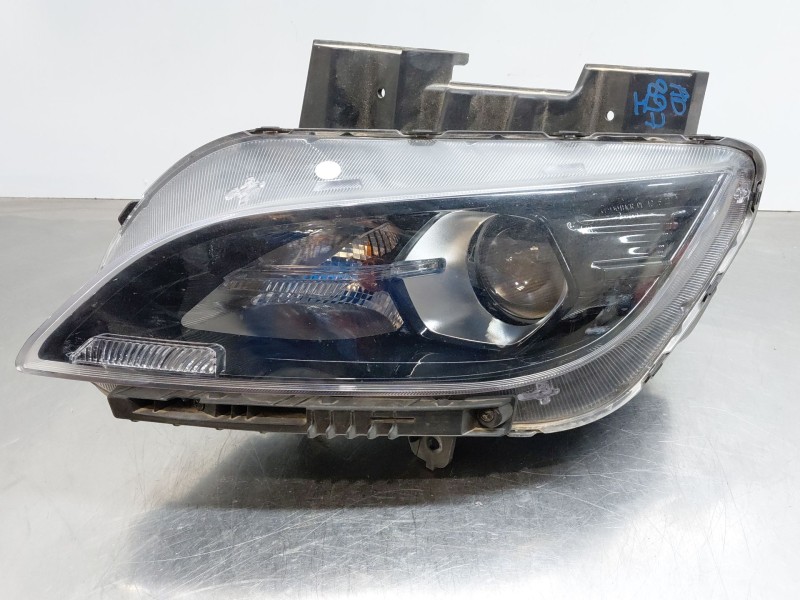 Recambio de faro izquierdo para hyundai kona hybrid referencia OEM IAM 92101J9500  