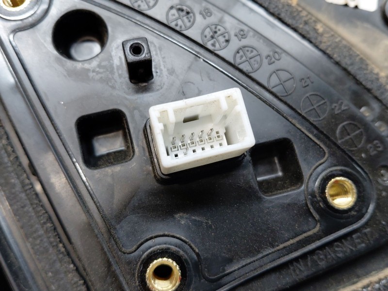 Recambio de retrovisor izquierdo para hyundai kona hybrid referencia OEM IAM 87610J9650SAW  