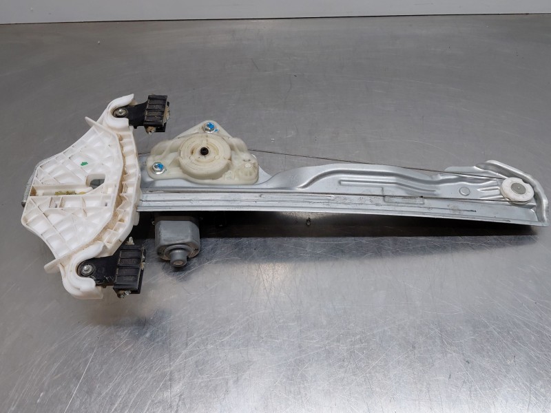 Recambio de elevalunas trasero izquierdo para hyundai kona hybrid referencia OEM IAM 83403J9000  