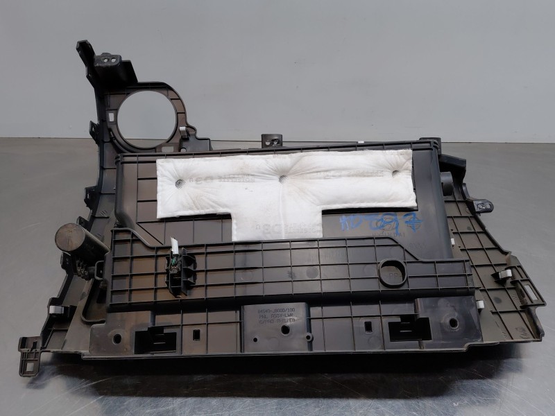 Recambio de guantera para hyundai kona hybrid referencia OEM IAM 84540J9000TRY  