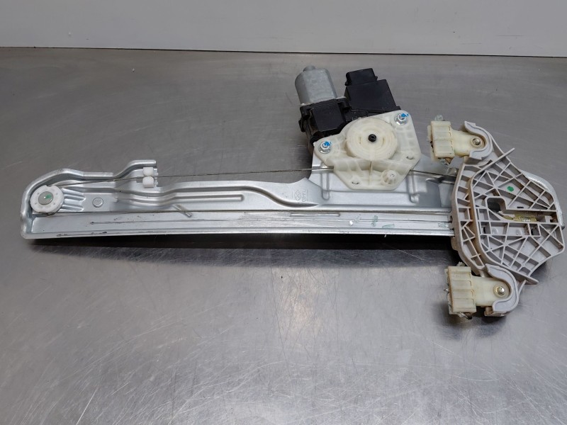 Recambio de elevalunas delantero izquierdo para hyundai kona hybrid referencia OEM IAM 82403J9000  