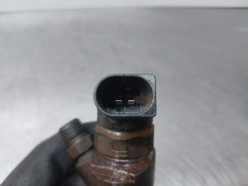 Recambio de inyector para bmw serie x1 (f48) sdrive18d referencia OEM IAM 13538514146 0445110613 