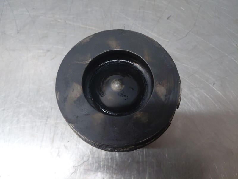 Recambio de piston para bmw serie x1 (f48) sdrive18d referencia OEM IAM 11258519401  