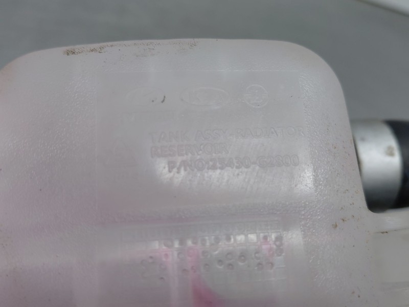 Recambio de deposito expansion para hyundai kona hybrid referencia OEM IAM 25430G2800  