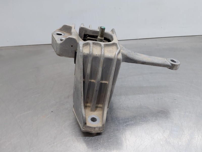 Recambio de soporte motor derecho para hyundai kona hybrid referencia OEM IAM 21810J9100  