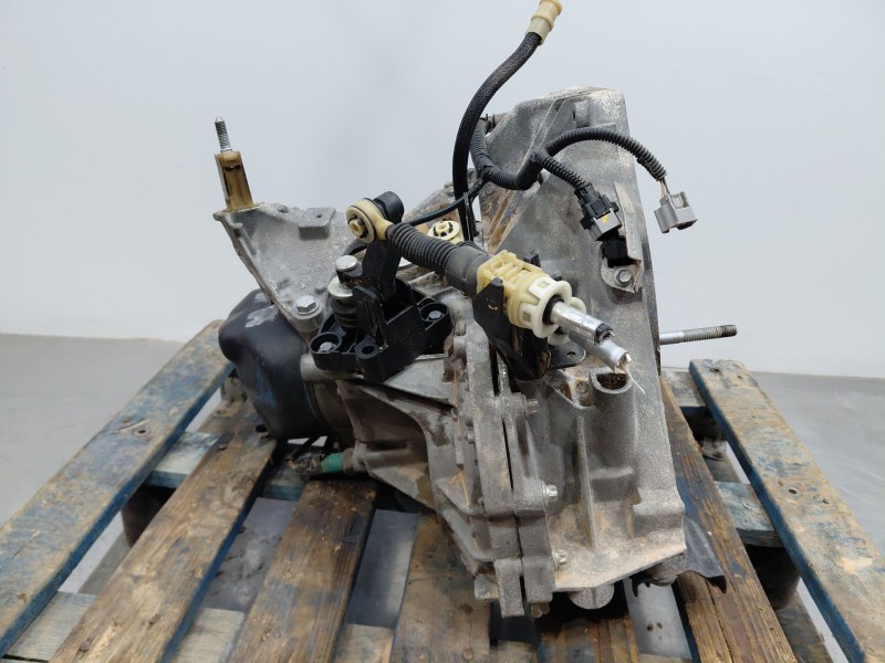 Recambio de caja cambios para renault clio iv life referencia OEM IAM   
