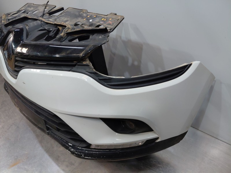 Recambio de paragolpes delantero para renault clio iv life referencia OEM IAM   