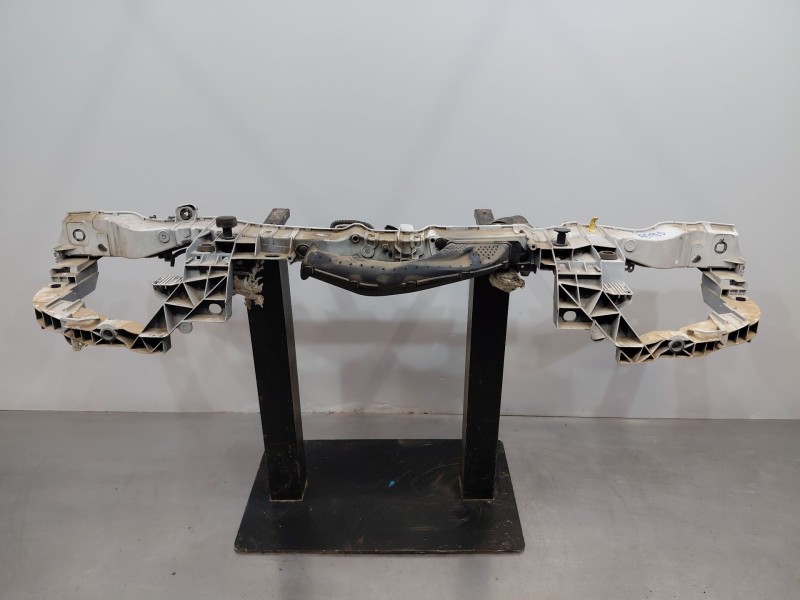 Recambio de panel frontal para ford focus lim. (cb8) trend referencia OEM IAM   