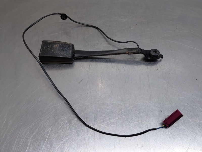 Recambio de enganche del cinturon delantero izq para ford c-max (ceu) titanium referencia OEM IAM   