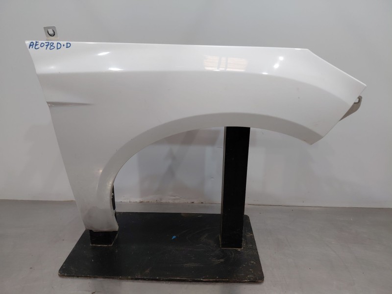 Recambio de aleta delantera derecha para ford focus lim. (cb8) trend referencia OEM IAM   