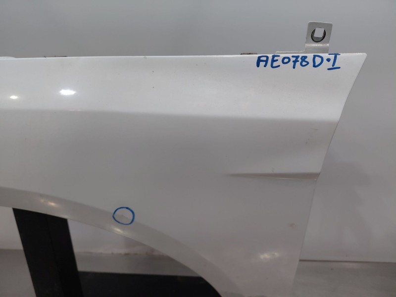 Recambio de aleta delantera izquierda para ford focus lim. (cb8) trend referencia OEM IAM   