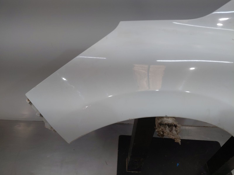 Recambio de aleta delantera izquierda para renault clio iv life referencia OEM IAM   