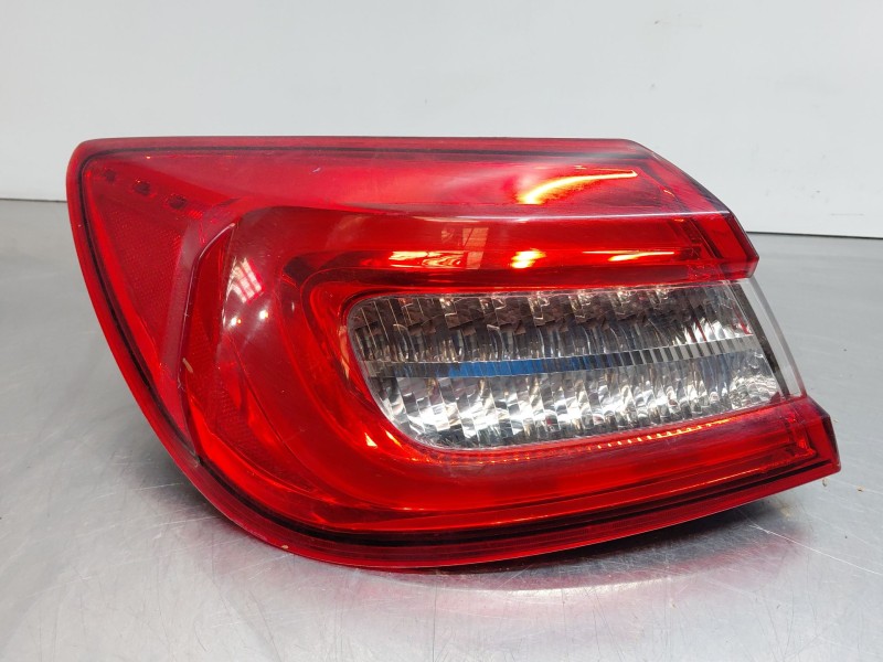 Recambio de piloto trasero izquierdo para maserati quattroporte granlusso referencia OEM IAM   