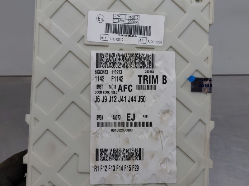 Recambio de caja reles / fusibles para ford focus lim. (cb8) trend referencia OEM IAM   