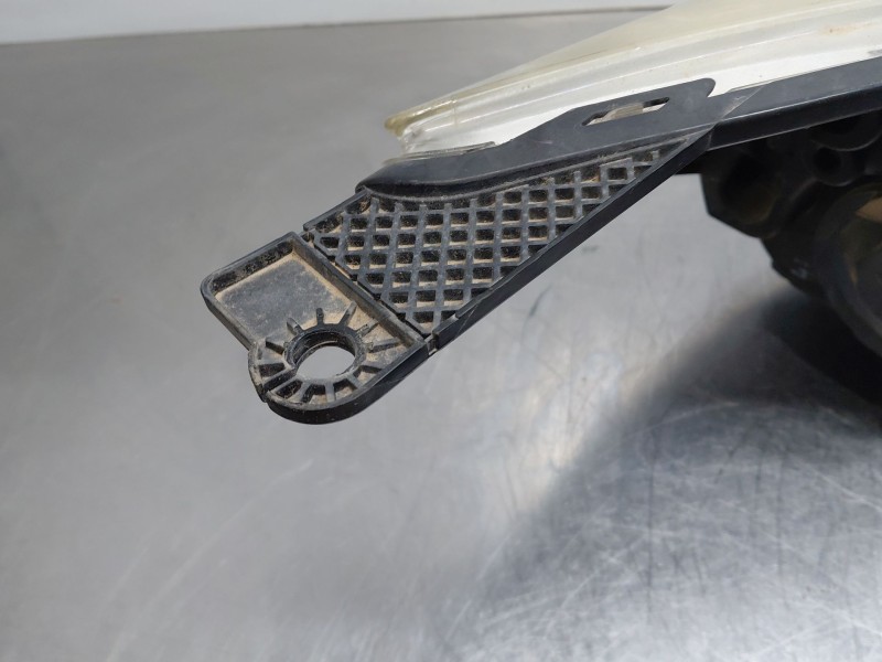 Recambio de faro izquierdo para ford focus lim. (cb8) trend referencia OEM IAM   