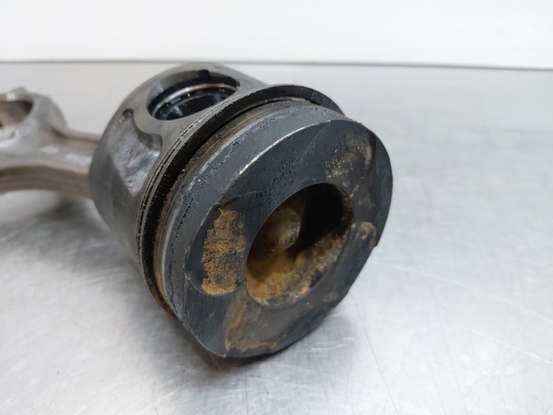 Recambio de biela para maserati quattroporte granlusso referencia OEM IAM   