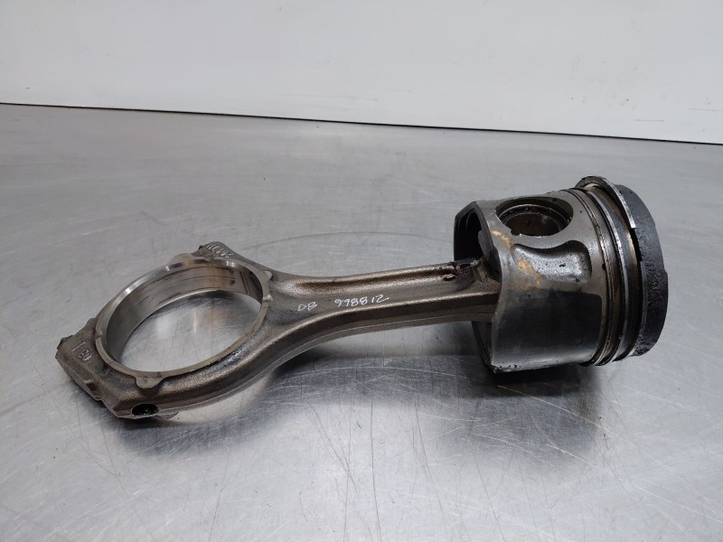 Recambio de biela para maserati quattroporte granlusso referencia OEM IAM   