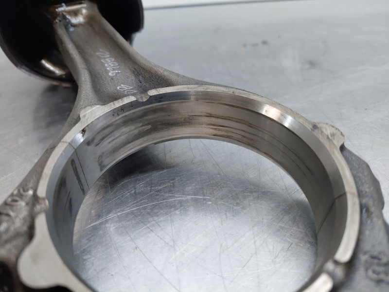 Recambio de biela para maserati quattroporte granlusso referencia OEM IAM   