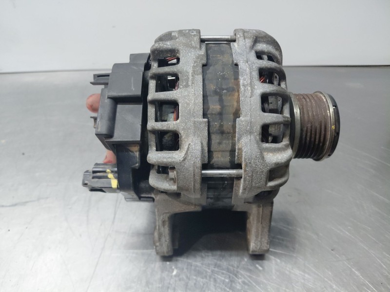 Recambio de alternador para dacia dokker express ambiance referencia OEM IAM   