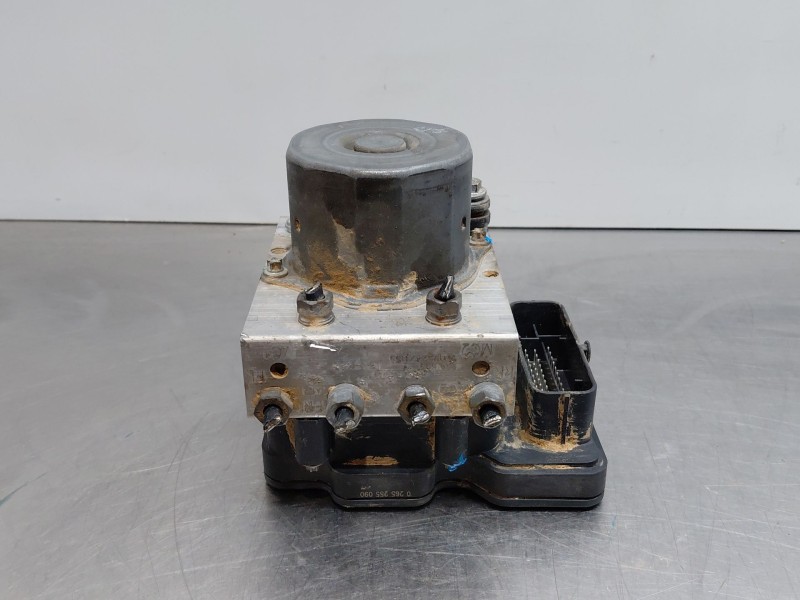 Recambio de abs para maserati quattroporte granlusso referencia OEM IAM   