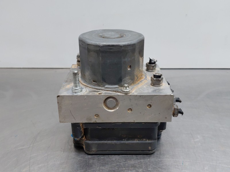 Recambio de abs para maserati quattroporte granlusso referencia OEM IAM   