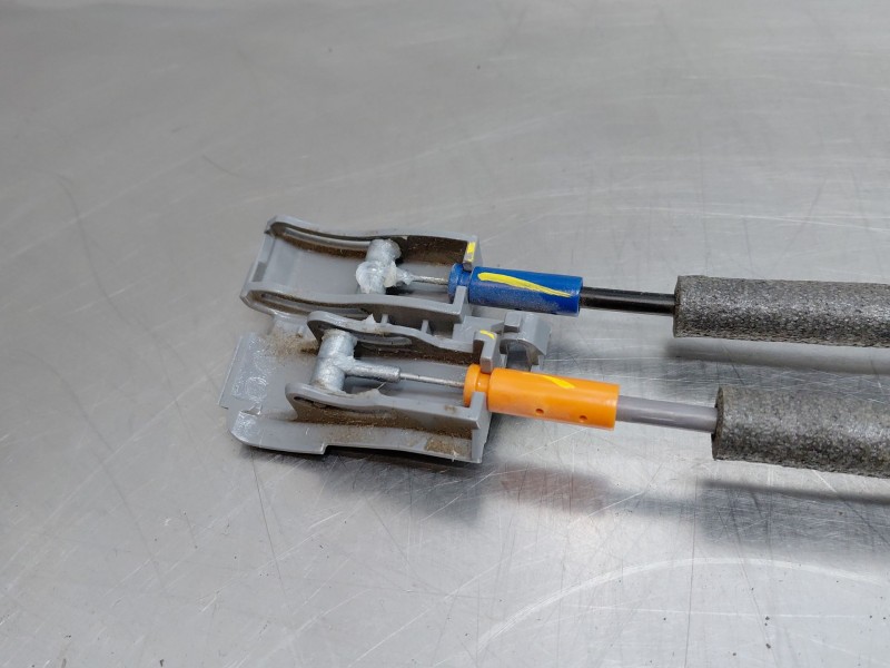 Recambio de cerradura puerta trasera izquierda para hyundai kona hybrid referencia OEM IAM 81410J9000  