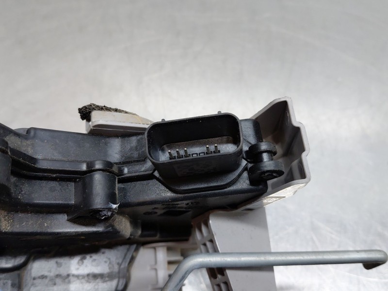 Recambio de cerradura puerta trasera izquierda para hyundai kona hybrid referencia OEM IAM 81410J9000  