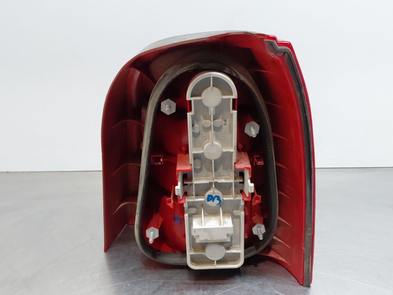 Recambio de piloto trasero izquierdo para audi a4 b5 avant (8d5) 1.9 tdi referencia OEM IAM   