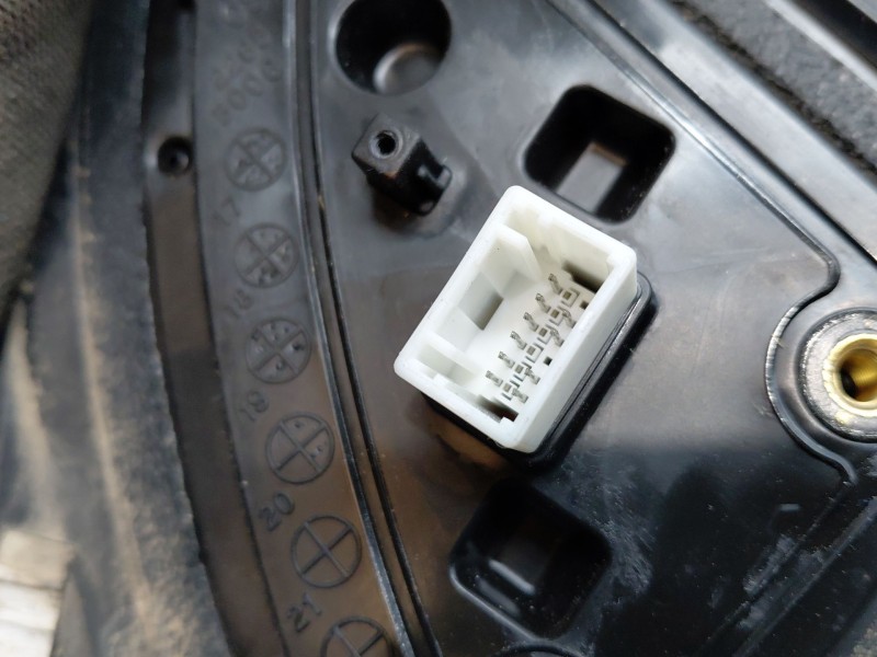 Recambio de retrovisor derecho para hyundai kona hybrid referencia OEM IAM   