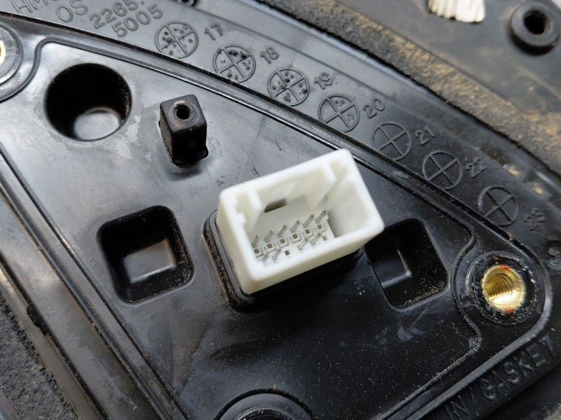 Recambio de retrovisor izquierdo para hyundai kona hybrid referencia OEM IAM   