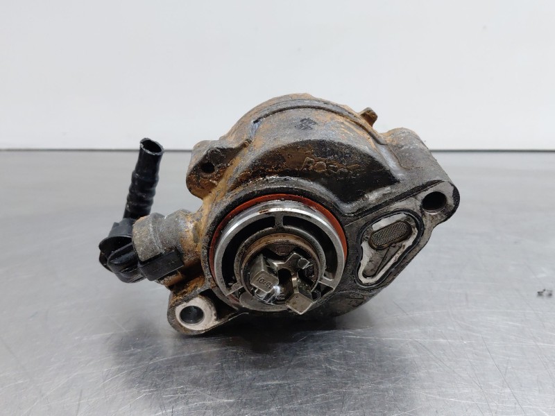 Recambio de depresor freno / bomba vacio para maserati quattroporte granlusso referencia OEM IAM   