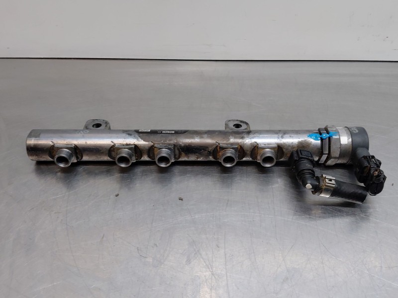 Recambio de rampa inyectora para maserati quattroporte granlusso referencia OEM IAM   