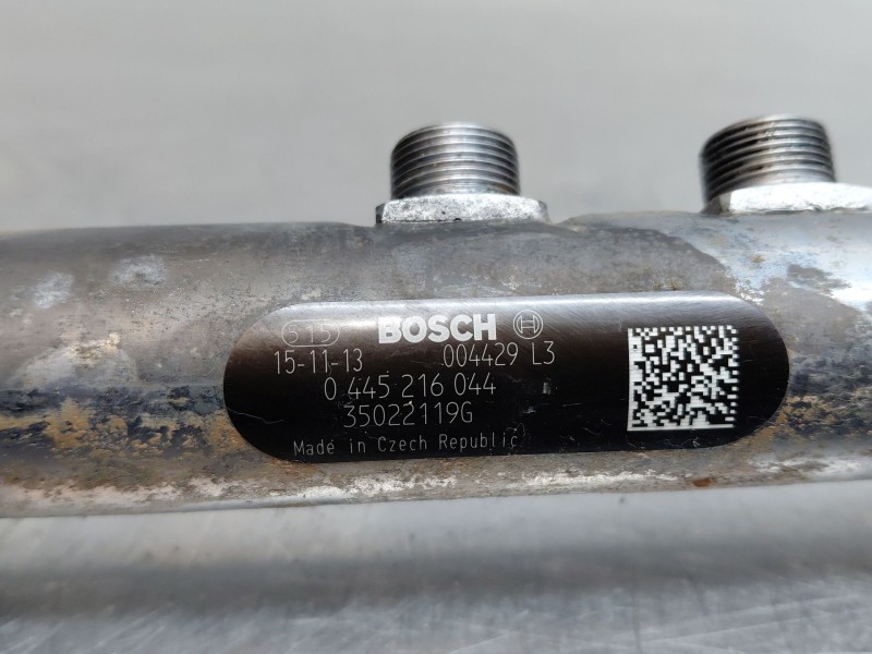 Recambio de rampa inyectora para maserati quattroporte granlusso referencia OEM IAM   