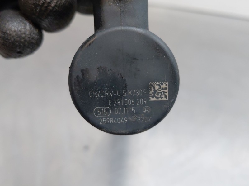 Recambio de rampa inyectora para maserati quattroporte granlusso referencia OEM IAM   