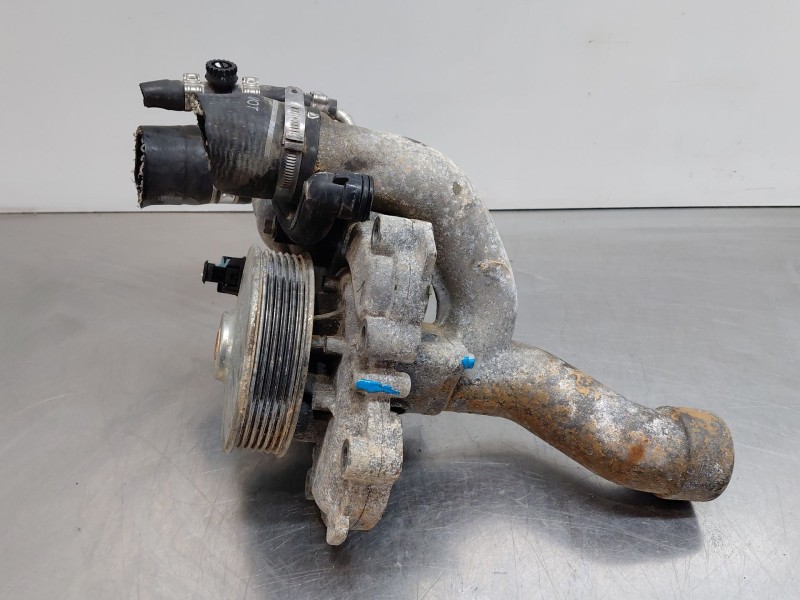 Recambio de bomba agua para maserati quattroporte granlusso referencia OEM IAM   