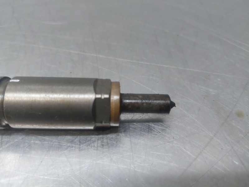 Recambio de inyector para dacia dokker express ambiance referencia OEM IAM   
